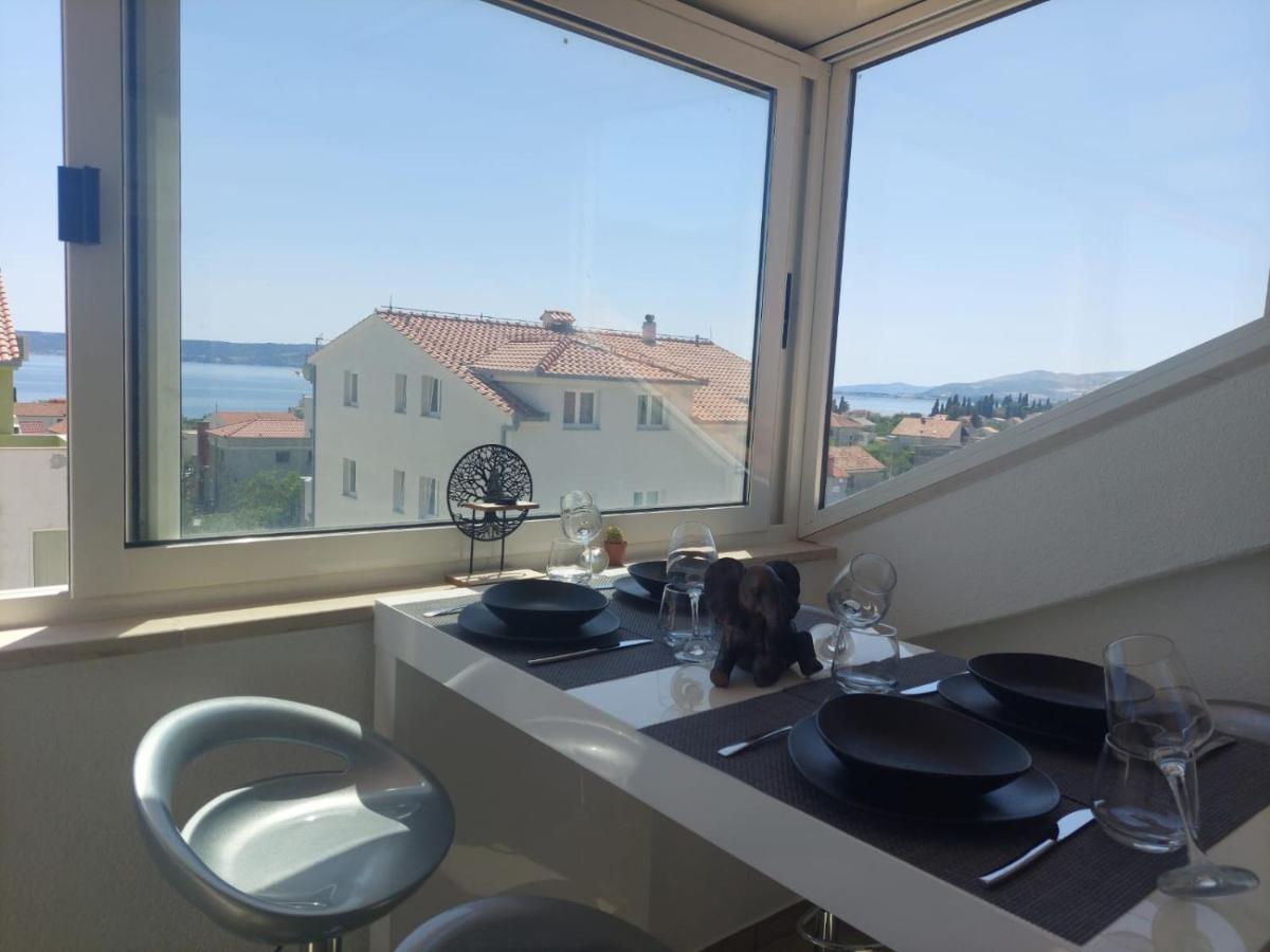 Top Floor Apartment With Sea View Kaštela Exterior foto